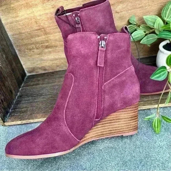 New Full Leather VIOLET & RED Beautiful Fall Wedge Boots in Merlot - Size 8.5 - Picture 4 of 14
